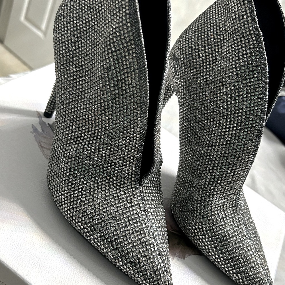 🔥RHINESTONE BOOTIES - SOLD OUT NATIONWIDE🔥